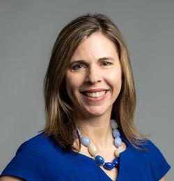 Headshot of Jennifer Lundgren